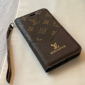 Phone case with hand strap